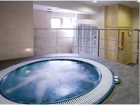 Hotel Nh Bálago 4*